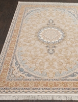 Иранский прямоугольный ковер Farsi 1200 G129 cream производства фабрики MASHAD ARDEHAL CARPET CO Иран. Высота ворса 8 мм, материал ворса Акрил, плотность 3600 000 точек/м2, вес 3200 гр/м2.